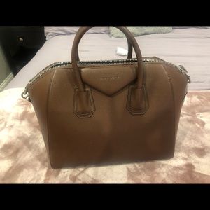 Givenchy Antigona medium great condition